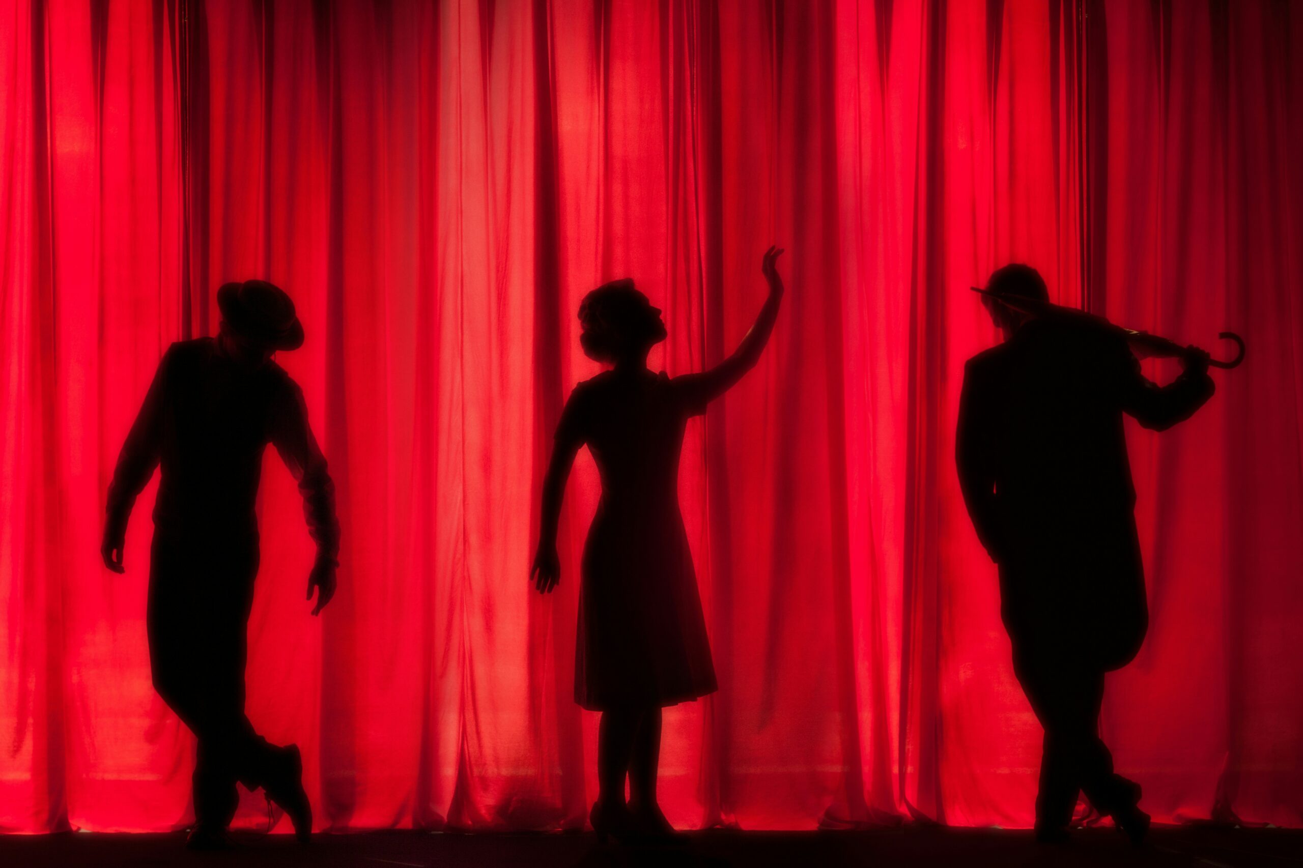 Wer das Theater liebt, muss dafür kämpfen. Foto: Kyle Head/Unsplash